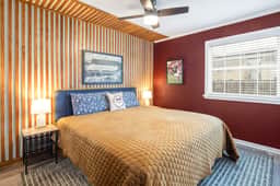 Legends: 1st Floor/2 Bdrm, Walk to A&M, King Beds - Image 3
