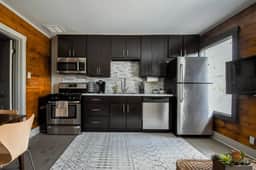 Sully's Loft - Image 4
