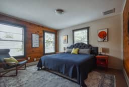 Sully's Loft - Image 3