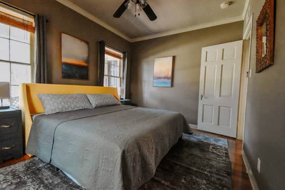 The Nook: 1st Floor, Near A&M, Comfy King Beds - Image 5
