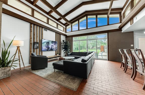 Mid-Century Modern @ Texas A&M Sleeps 16+ in Style - Image 1
